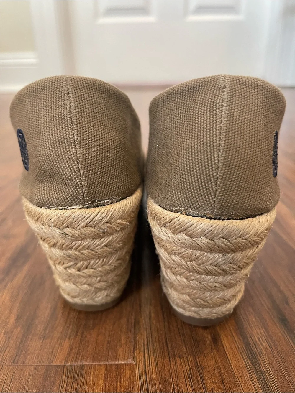 Tory Burch Fillipa Wedges Sz 7 Beige Canvas Fair Condition Espadrille Style
